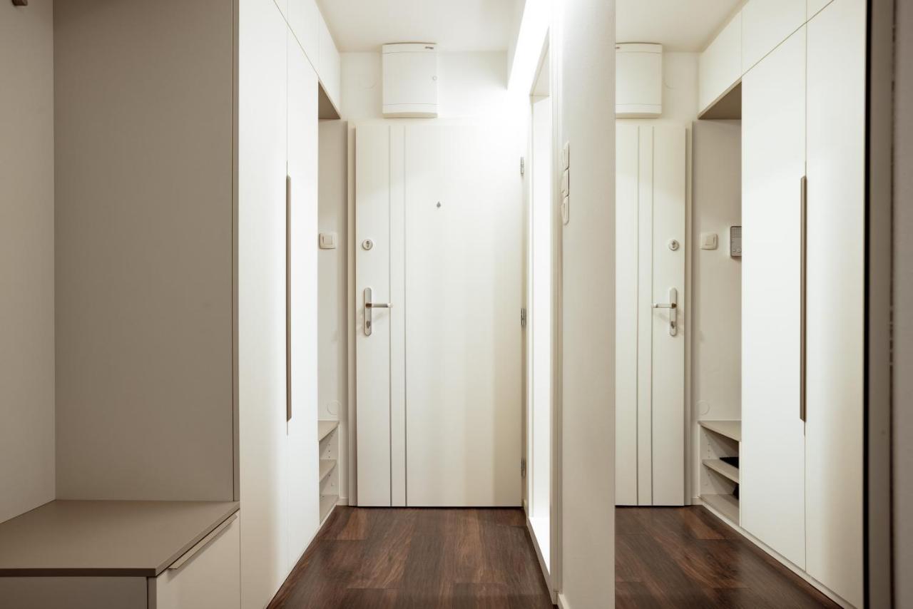 Elegant 1-Bedroom Apartment Near Hill Forest Любляна Екстериор снимка