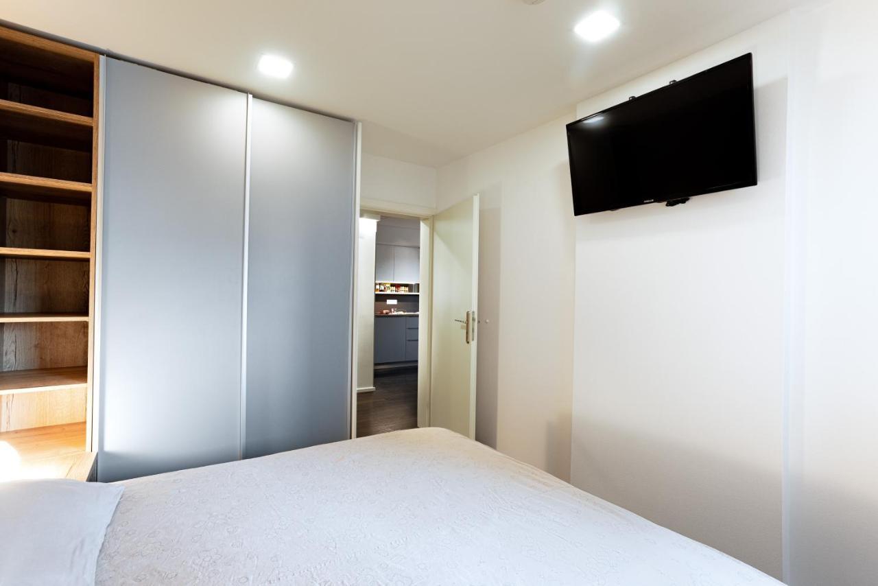 Elegant 1-Bedroom Apartment Near Hill Forest Любляна Екстериор снимка